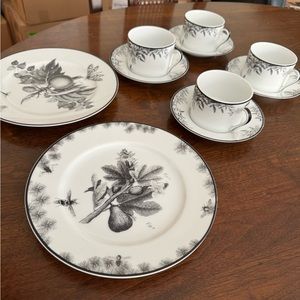 Anthropologie 4 Tea Cups & Saucers with 2 Dessert plates